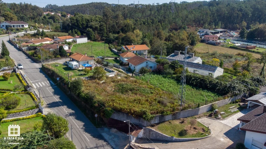 Terreno P/ Prédio para Venda em Arrifana Foto 2