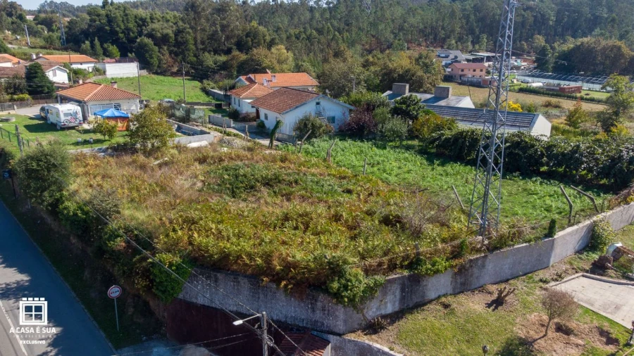 Terreno P/ Prédio para Venda em Arrifana Foto 3