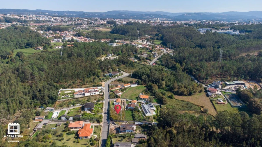 Terreno P/ Prédio para Venda em Arrifana Foto 9