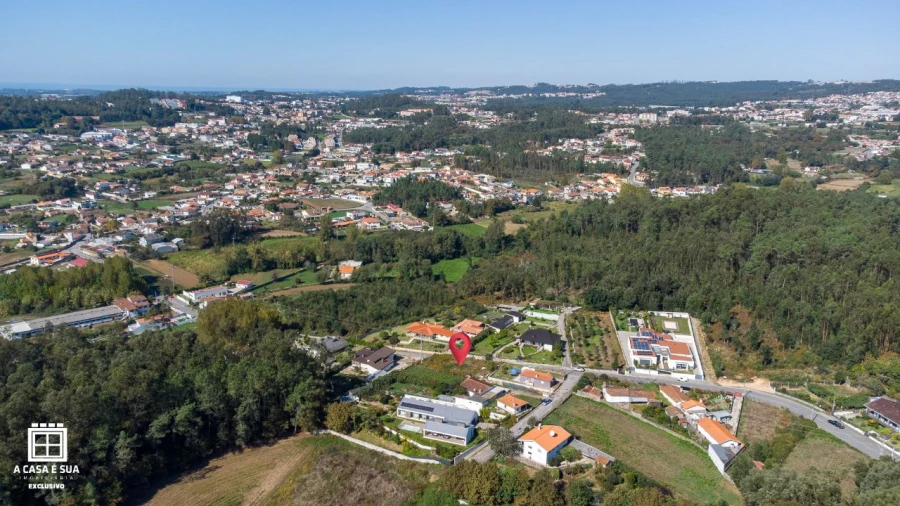 Terreno P/ Prédio para Venda em Arrifana Foto 17