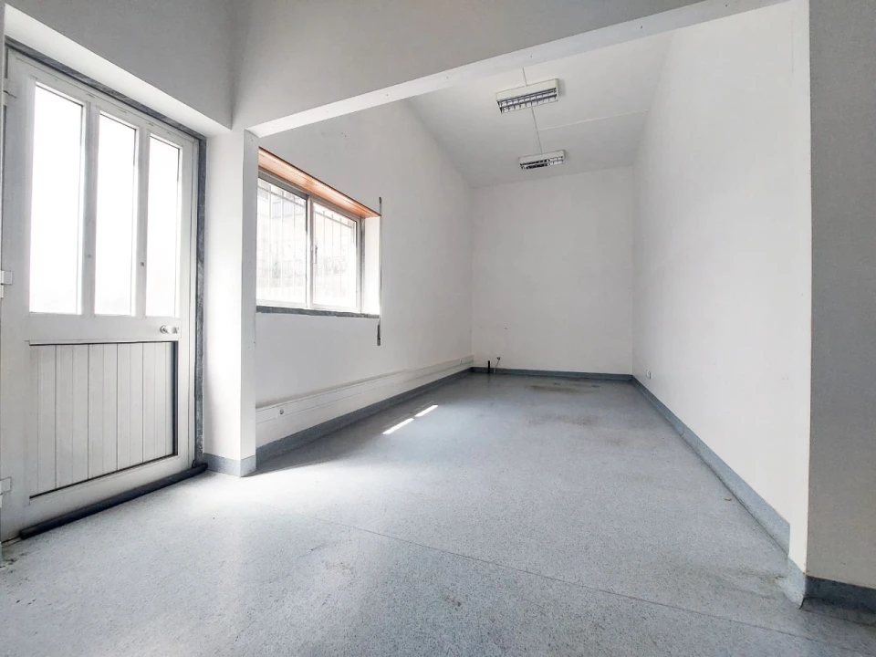 Loja para Arrendamento em Pombal Foto 10