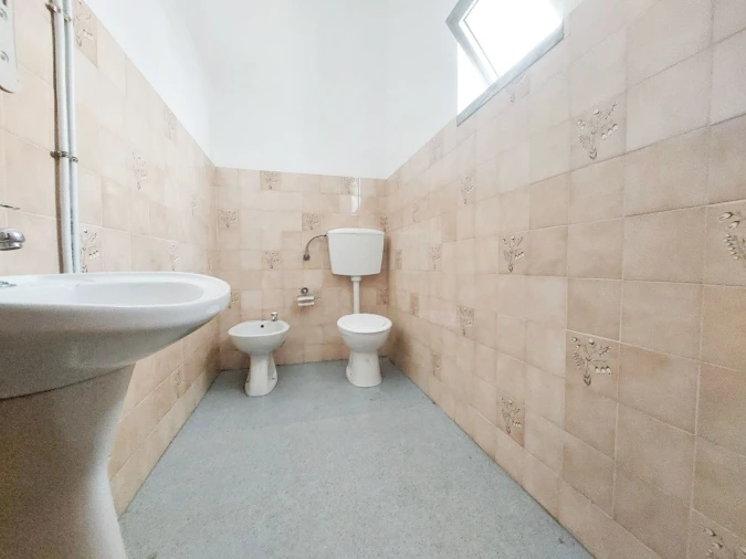 Loja para Arrendamento em Pombal Foto 9