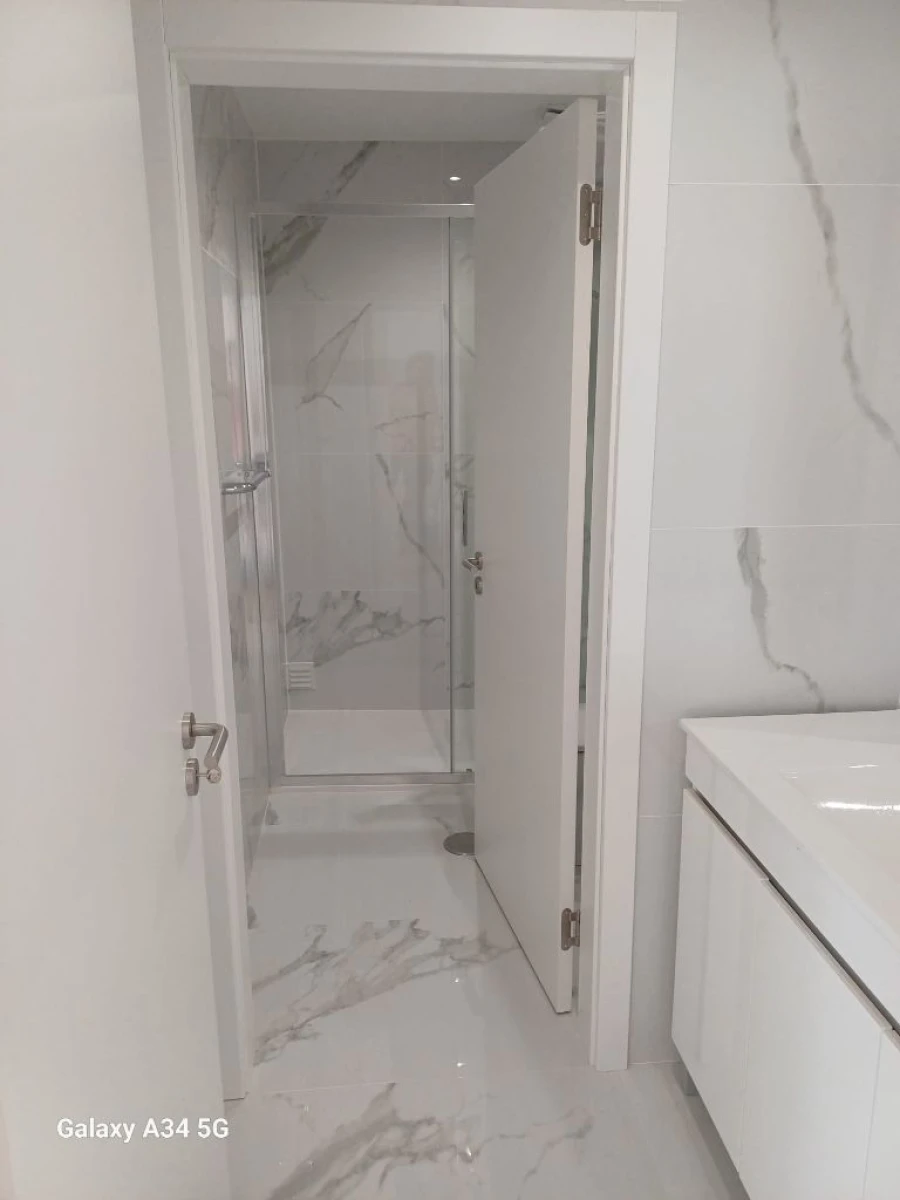 Apartamento T1 para Arrendamento em Pombal Foto 2