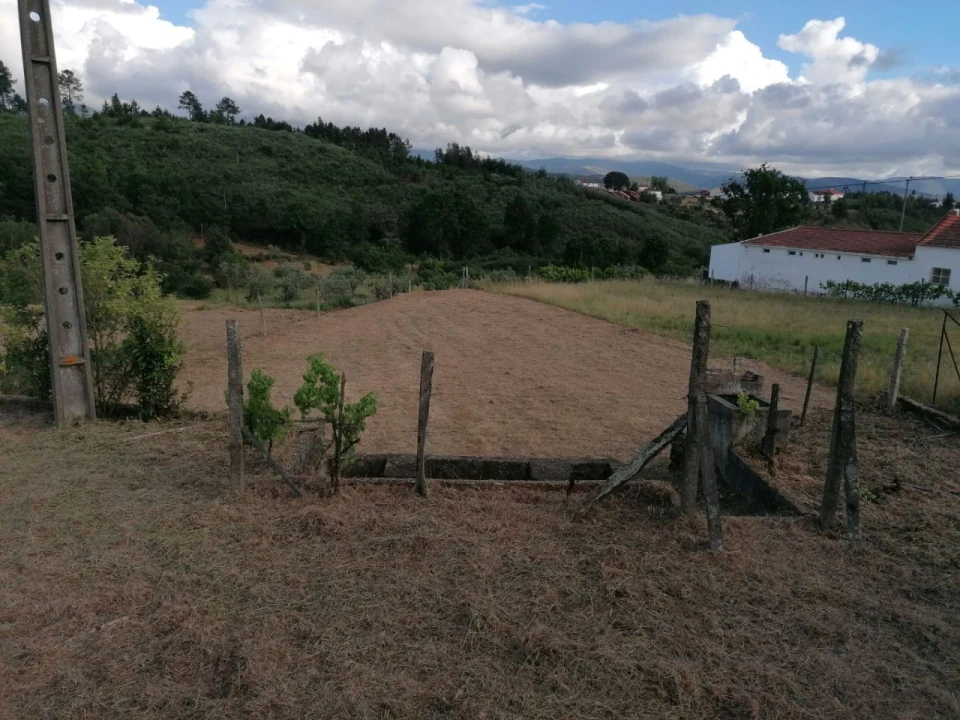 Terreno Misto para Venda em Galizes Foto 5