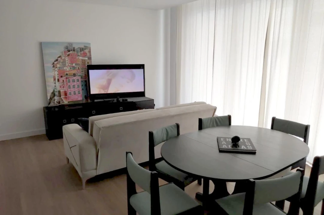 Apartamento T3 para Arrendamento em Montenegro Foto 6