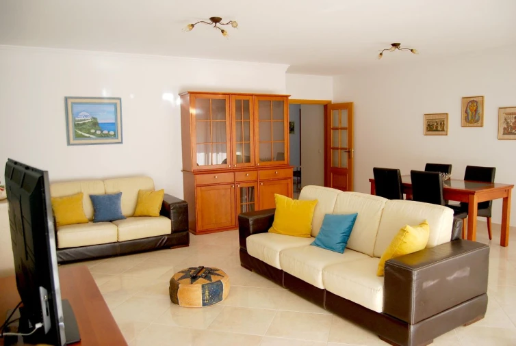 Apartamento T4 para Arrendamento em Faro Foto 10