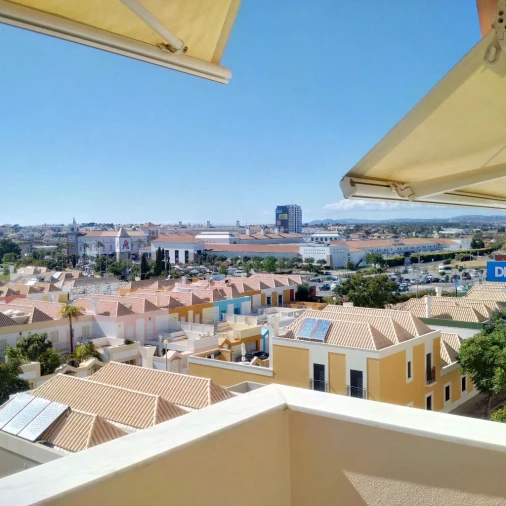 Apartamento T4 para Arrendamento em Faro Foto 4