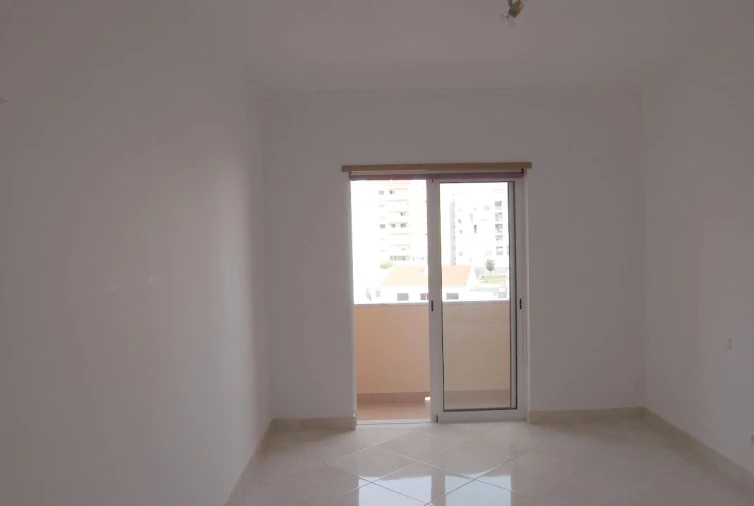 Apartamento T4 para Arrendamento em Faro Foto 33