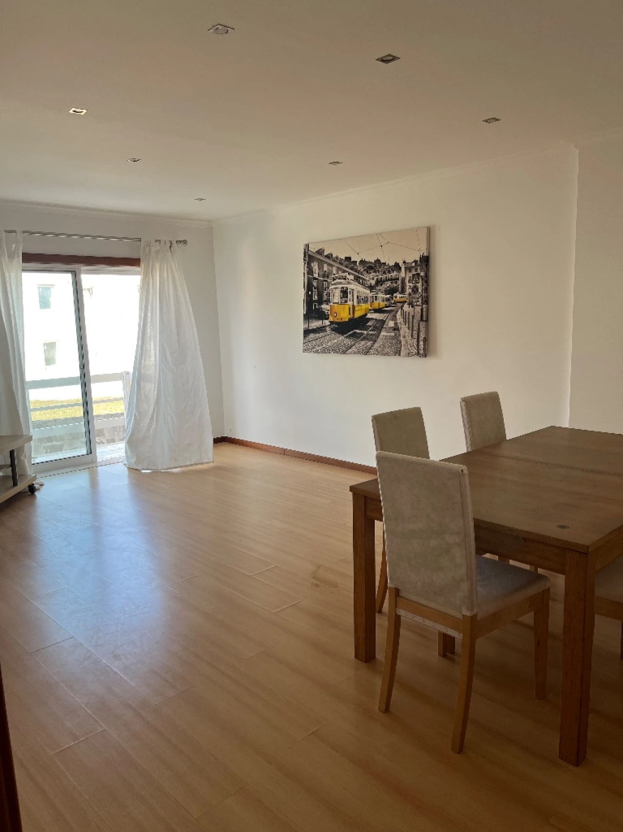 Apartamento T3 para Arrendamento em Salir do Porto Foto 6