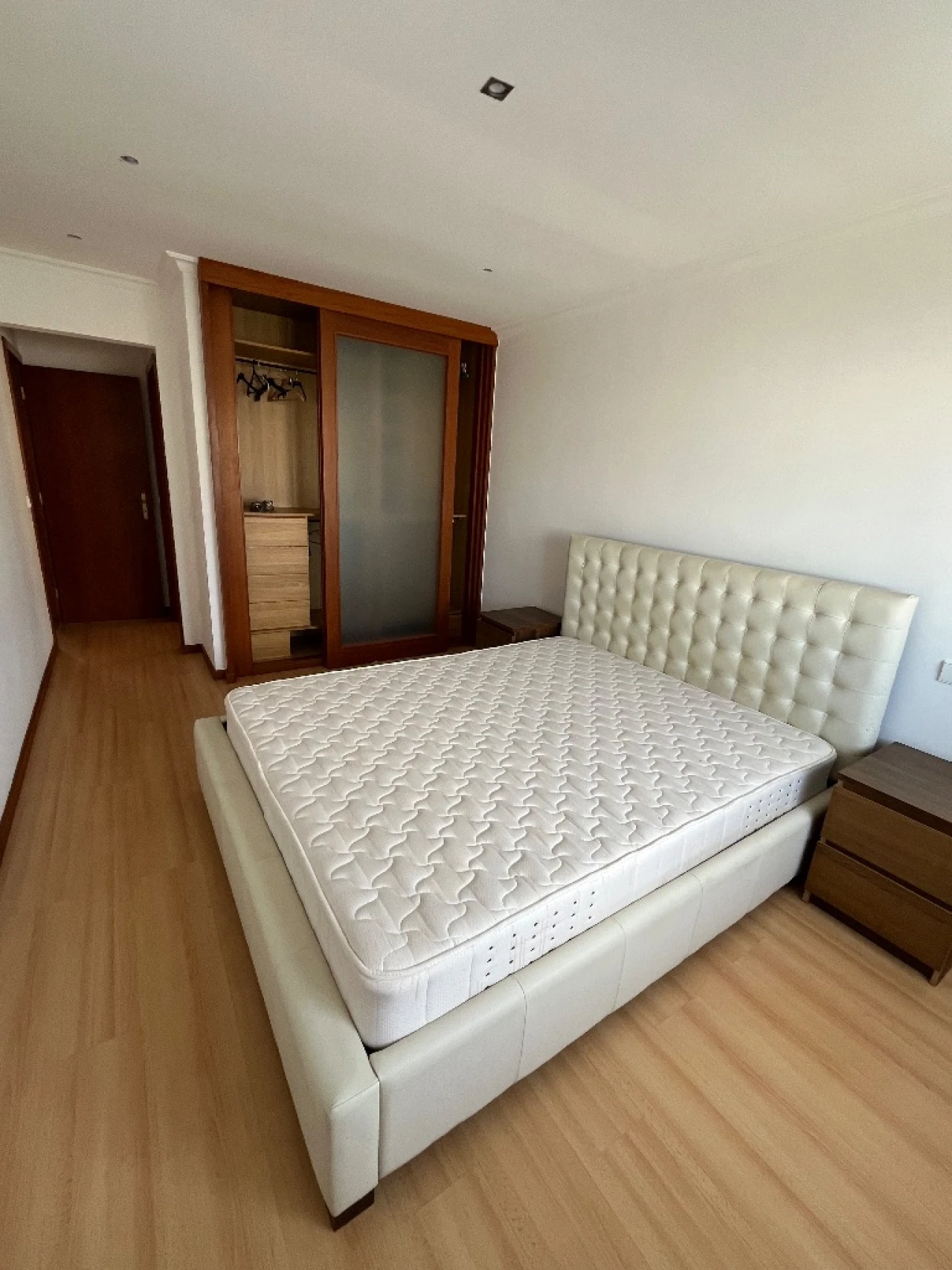 Apartamento T3 para Arrendamento em Salir do Porto Foto 8