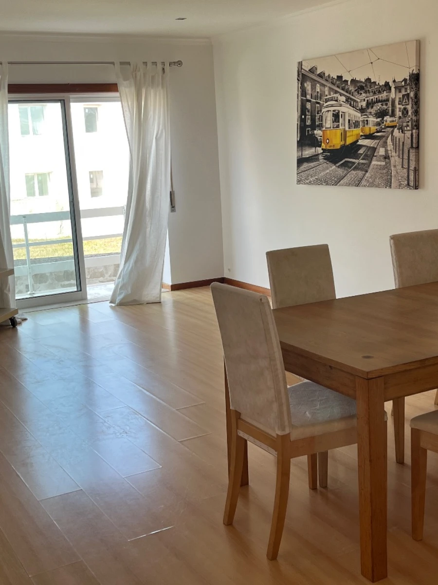 Apartamento T3 para Arrendamento em Salir do Porto