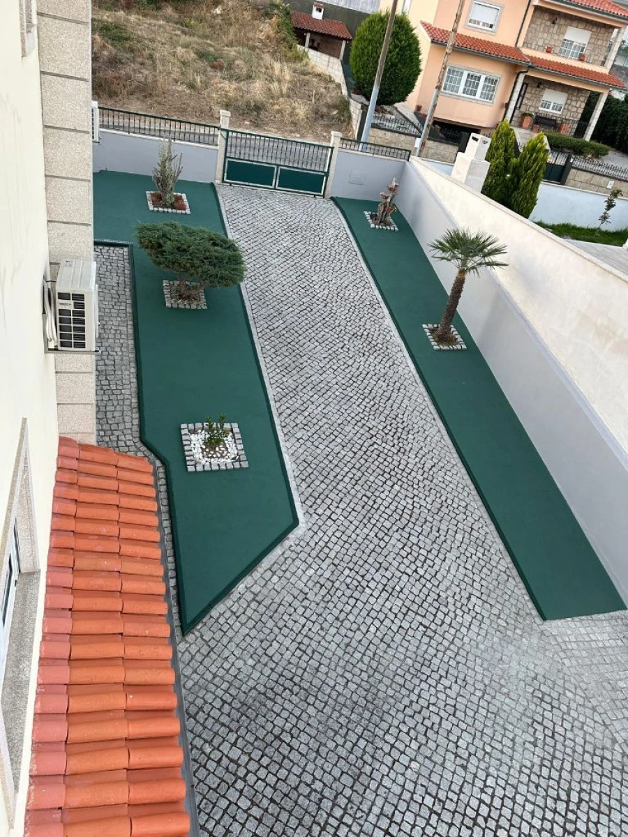 Moradia T4 para Venda em Chaves Foto 13