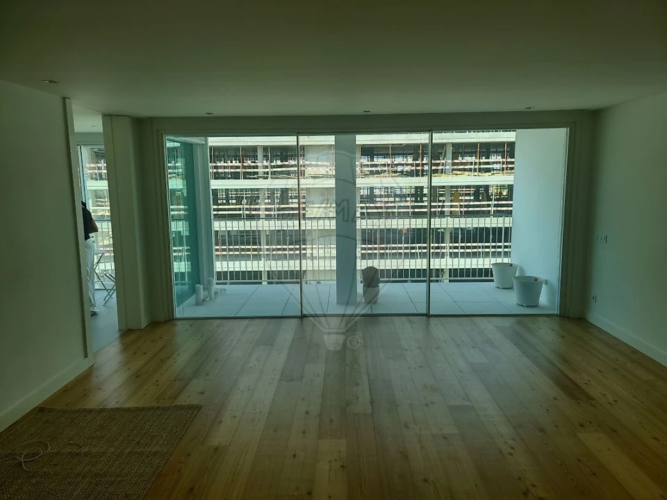 Apartamento T3 para Arrendamento em Senhora da Hora Foto 5