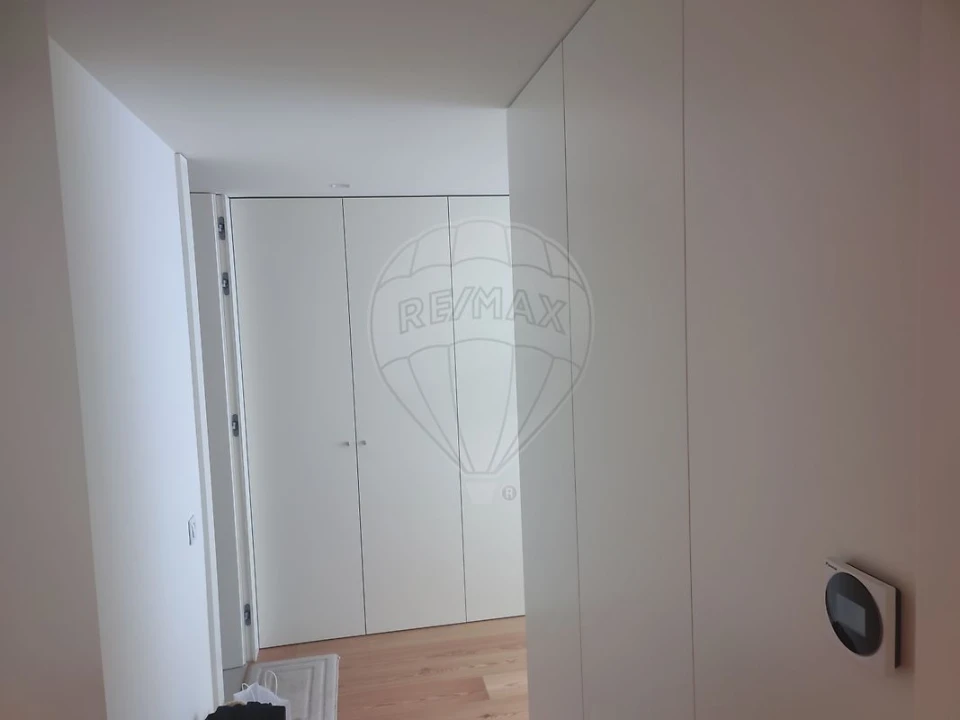 Apartamento T3 para Arrendamento em Senhora da Hora Foto 9