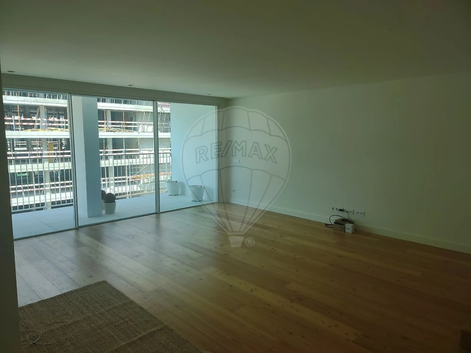 Apartamento T3 para Arrendamento em Senhora da Hora Foto 21