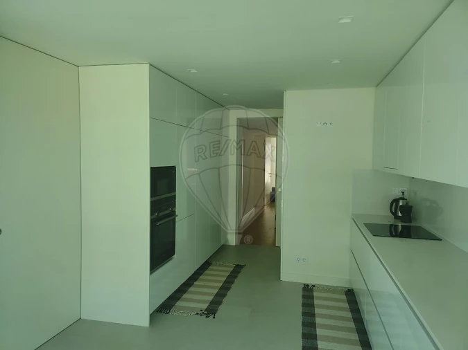 Apartamento T3 para Arrendamento em Senhora da Hora Foto 1