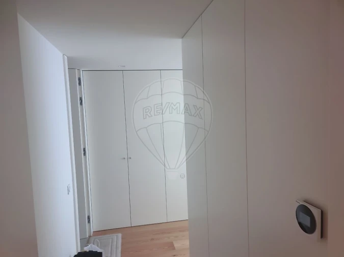 Apartamento T3 para Arrendamento em Senhora da Hora Foto 9