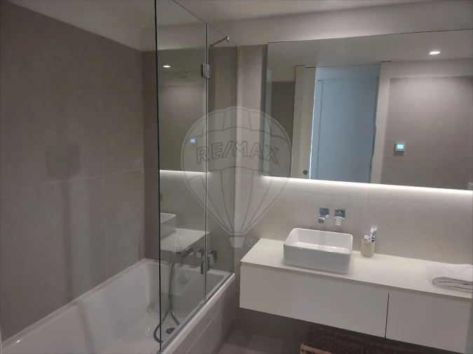 Apartamento T3 para Arrendamento em Senhora da Hora Foto 14