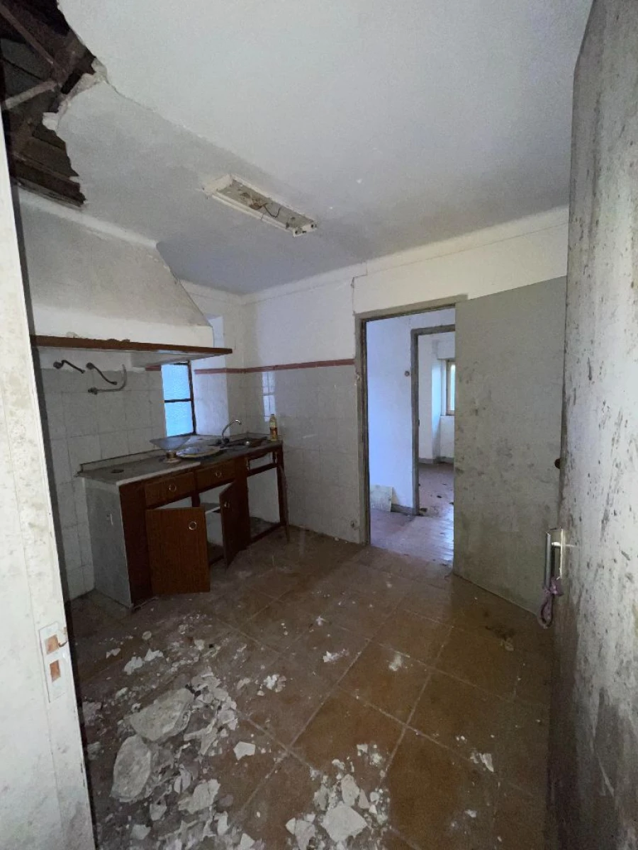 Moradia T3 para Venda em Cernache Foto 10