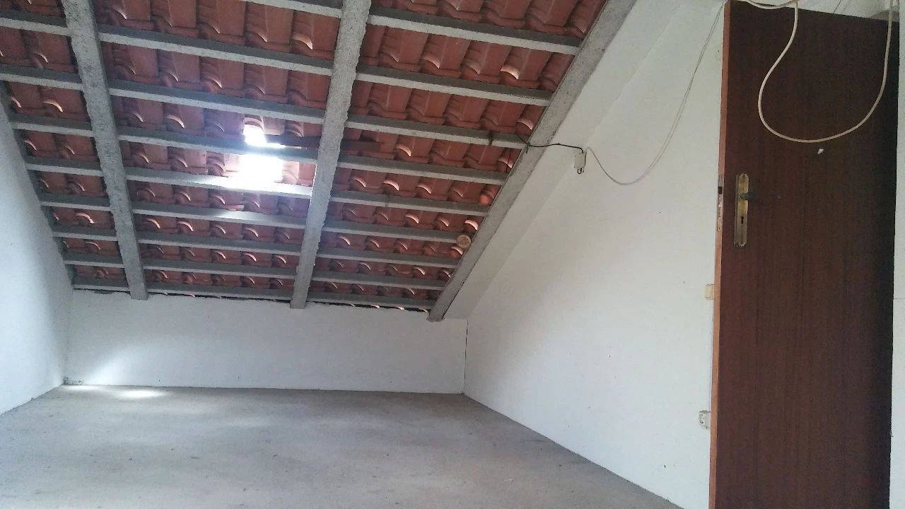 Moradia T1 para Arrendamento em Cabeças Foto 21