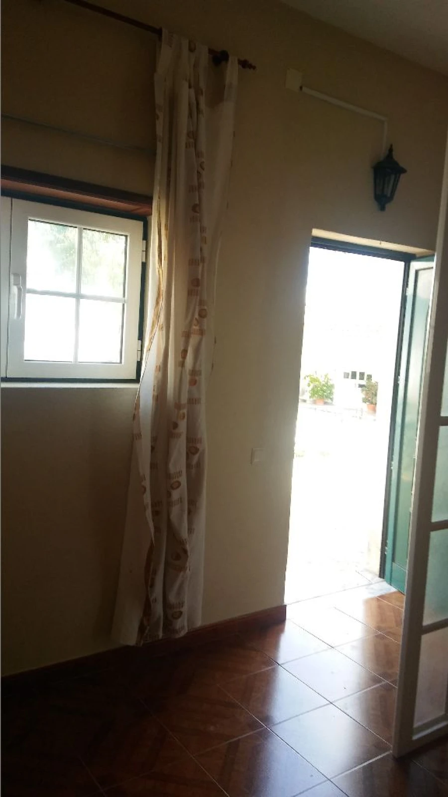 Moradia T1 para Arrendamento em Cabeças Foto 2