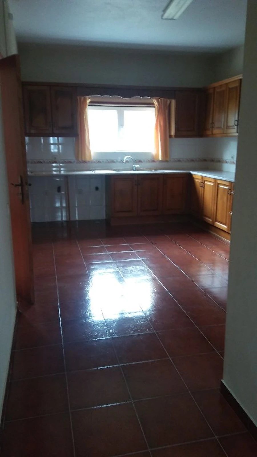 Moradia T1 para Arrendamento em Cabeças Foto 11