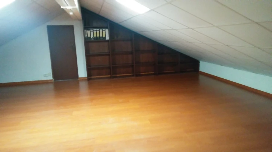 Moradia T1 para Arrendamento em Cabeças Foto 20