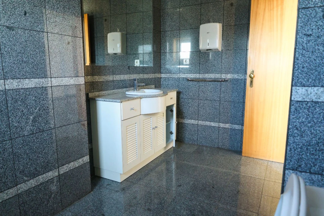 Armazém para Venda em Alfena Foto 28