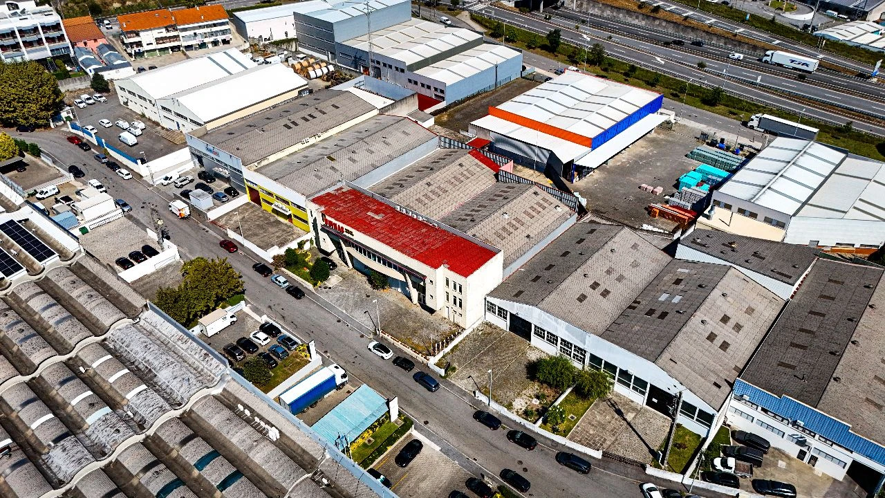 Armazém para Venda em Alfena Foto 35