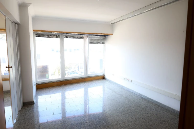 Armazém para Venda em Alfena Foto 9