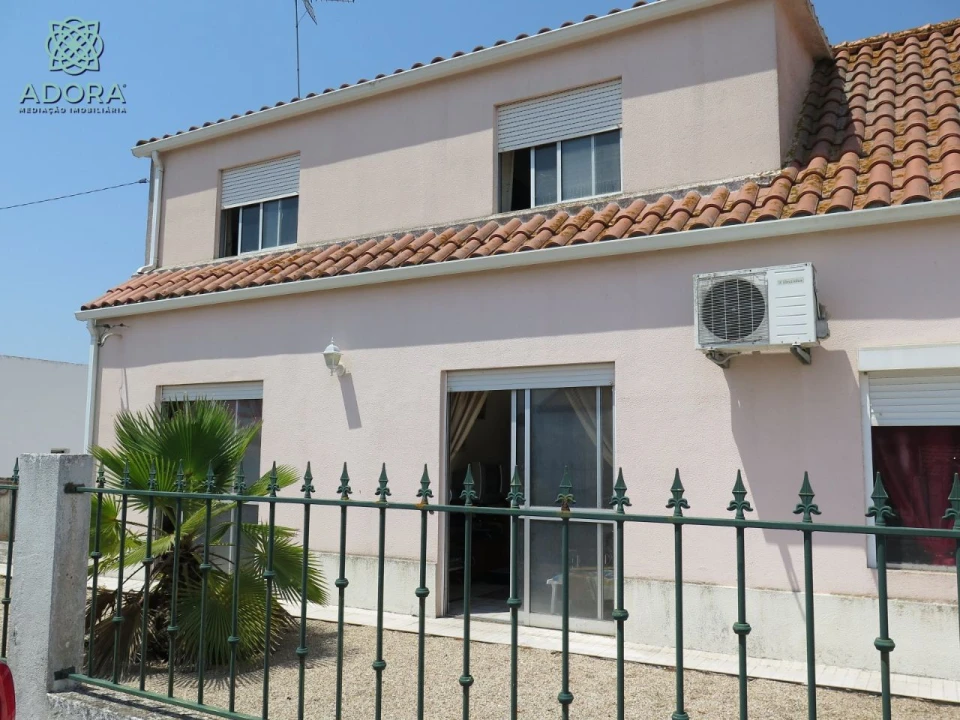 Moradia T5 para Venda em Paço dos Negros Foto 1