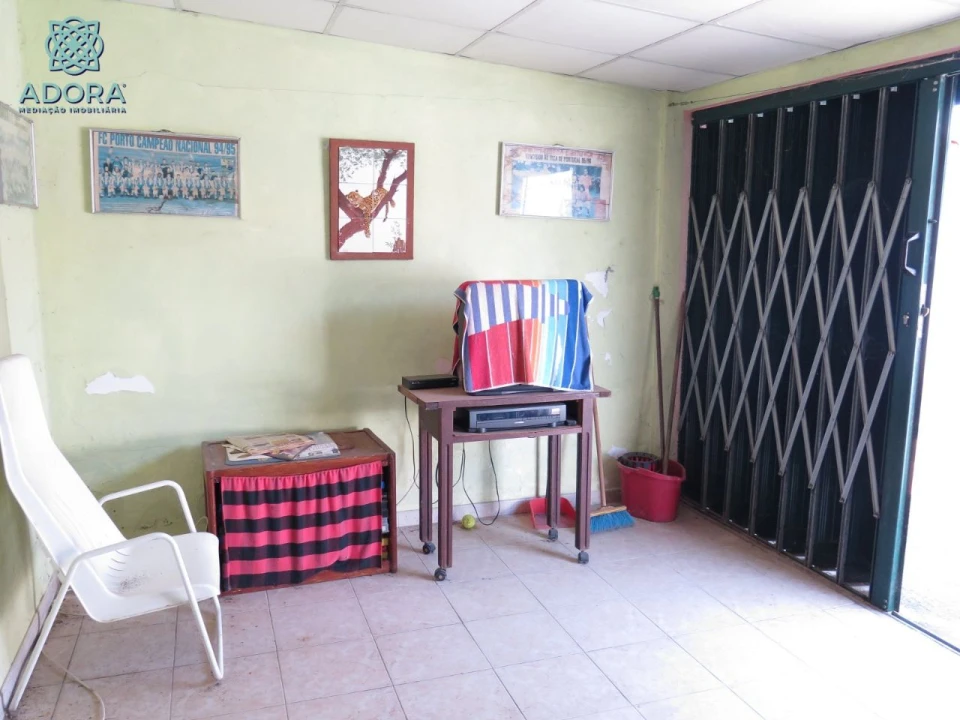 Moradia T5 para Venda em Paço dos Negros Foto 15