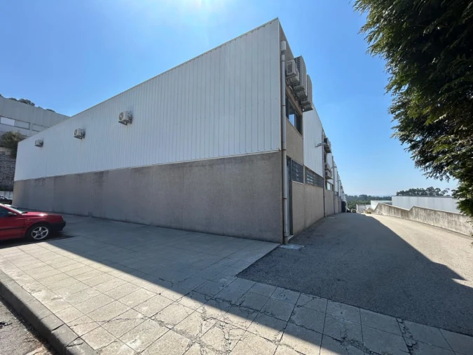 Armazém para Venda em Ermesinde Foto 3