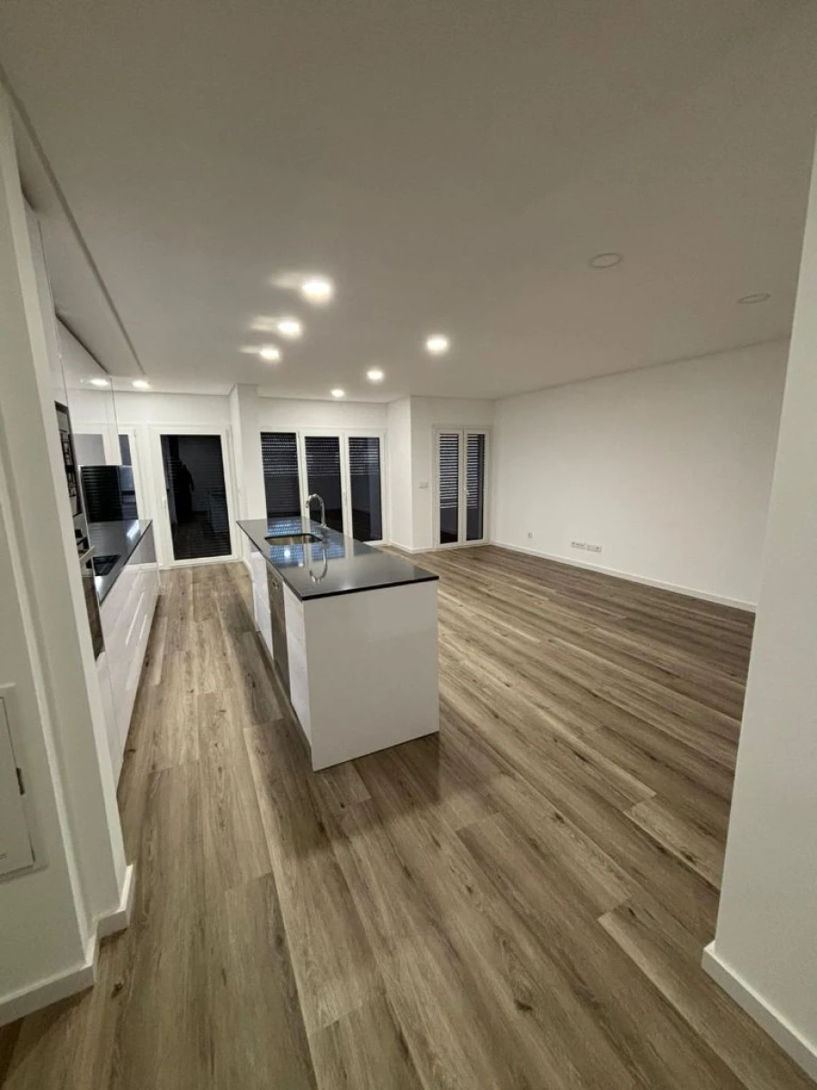 Apartamento T3 para Venda em Arruda dos Vinhos Foto 3