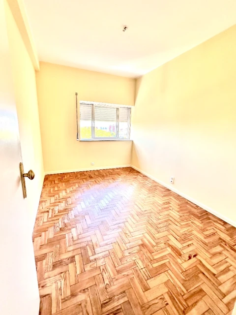 Apartamento T4 para Arrendamento em Lisboa
