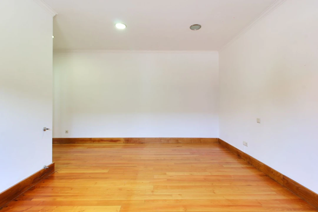 Moradia T6 para Arrendamento em Sobrosa Foto 13