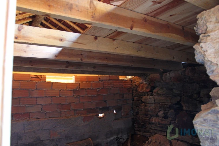 Quinta T0 para Venda em Moutinhosa Foto 5