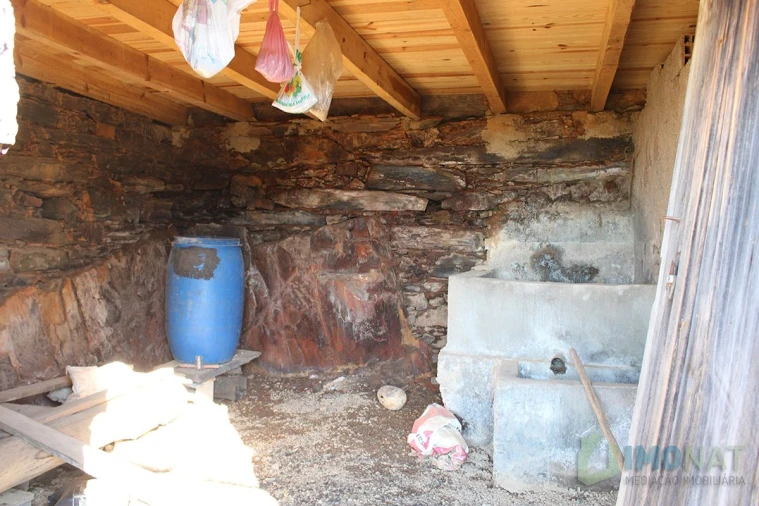 Quinta T0 para Venda em Moutinhosa Foto 17