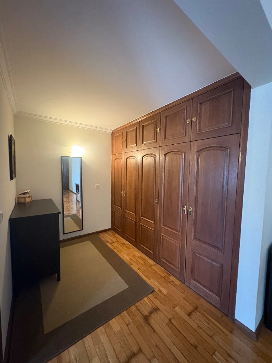 Apartamento T4 para Venda em Venda do Pinheiro Foto 19