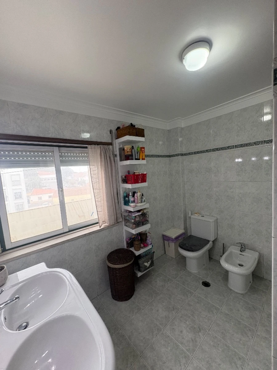 Apartamento T4 para Venda em Venda do Pinheiro Foto 21