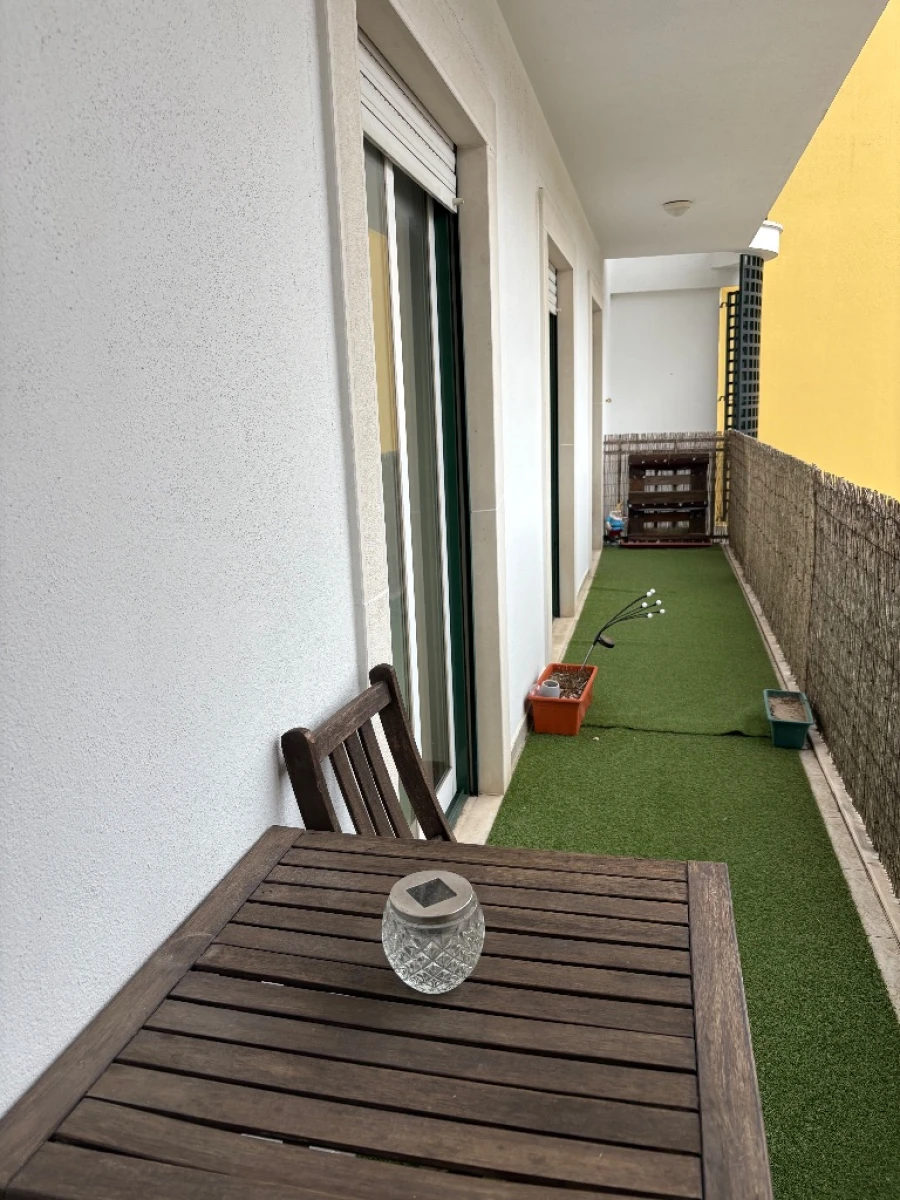 Apartamento T4 para Venda em Venda do Pinheiro Foto 5