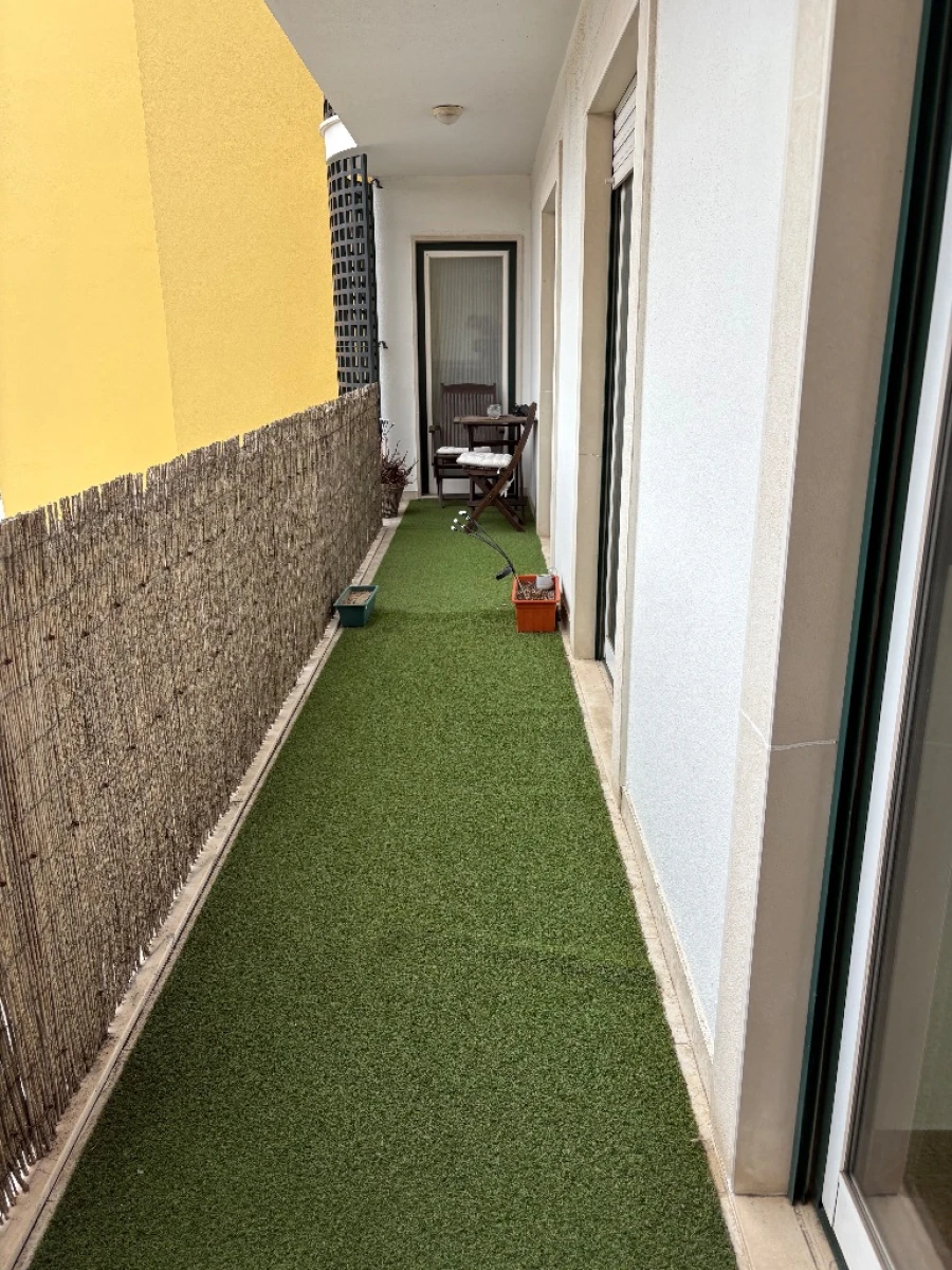 Apartamento T4 para Venda em Venda do Pinheiro Foto 6