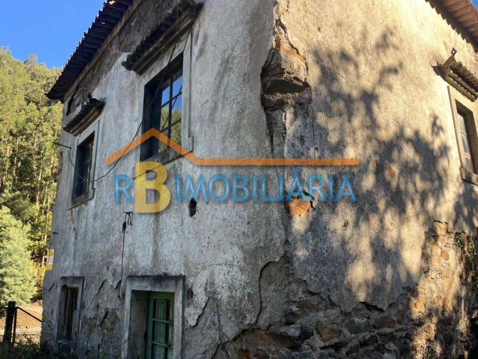 Moradia T6 para Venda em Rio de Frades Foto 13