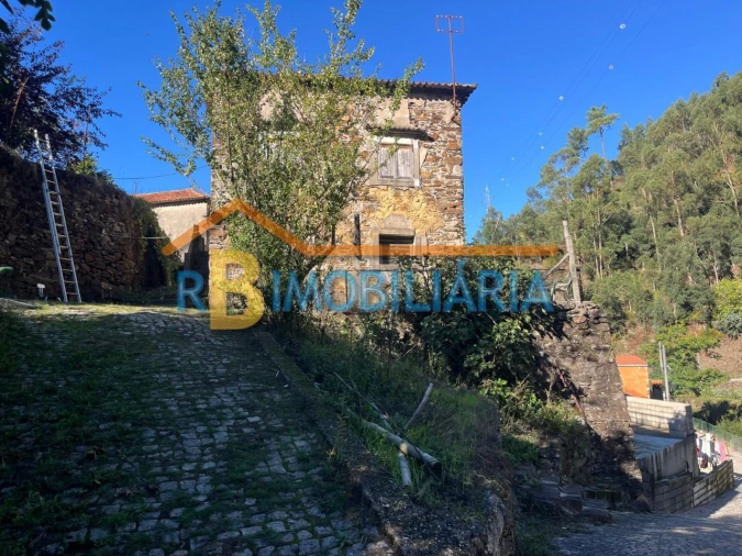 Moradia T6 para Venda em Rio de Frades Foto 8