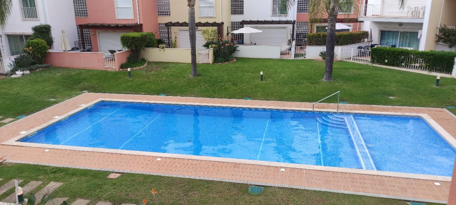 Apartamento para Venda em Quarteira Foto 1