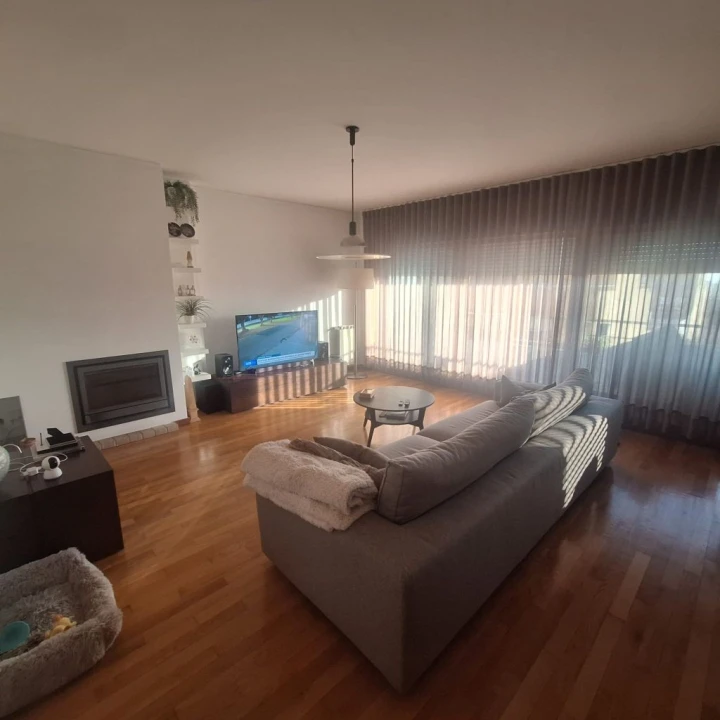 Apartamento T3 para Arrendamento em Matosinhos Foto 11