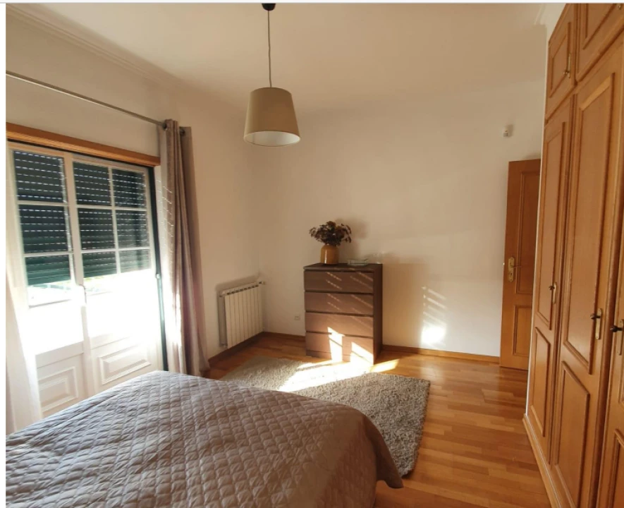 Moradia T4 para Arrendamento em Atalaia Foto 15