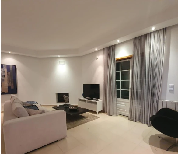 Moradia T4 para Arrendamento em Atalaia Foto 12