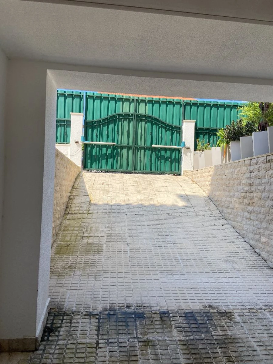 Moradia T4 para Arrendamento em Atalaia Foto 26