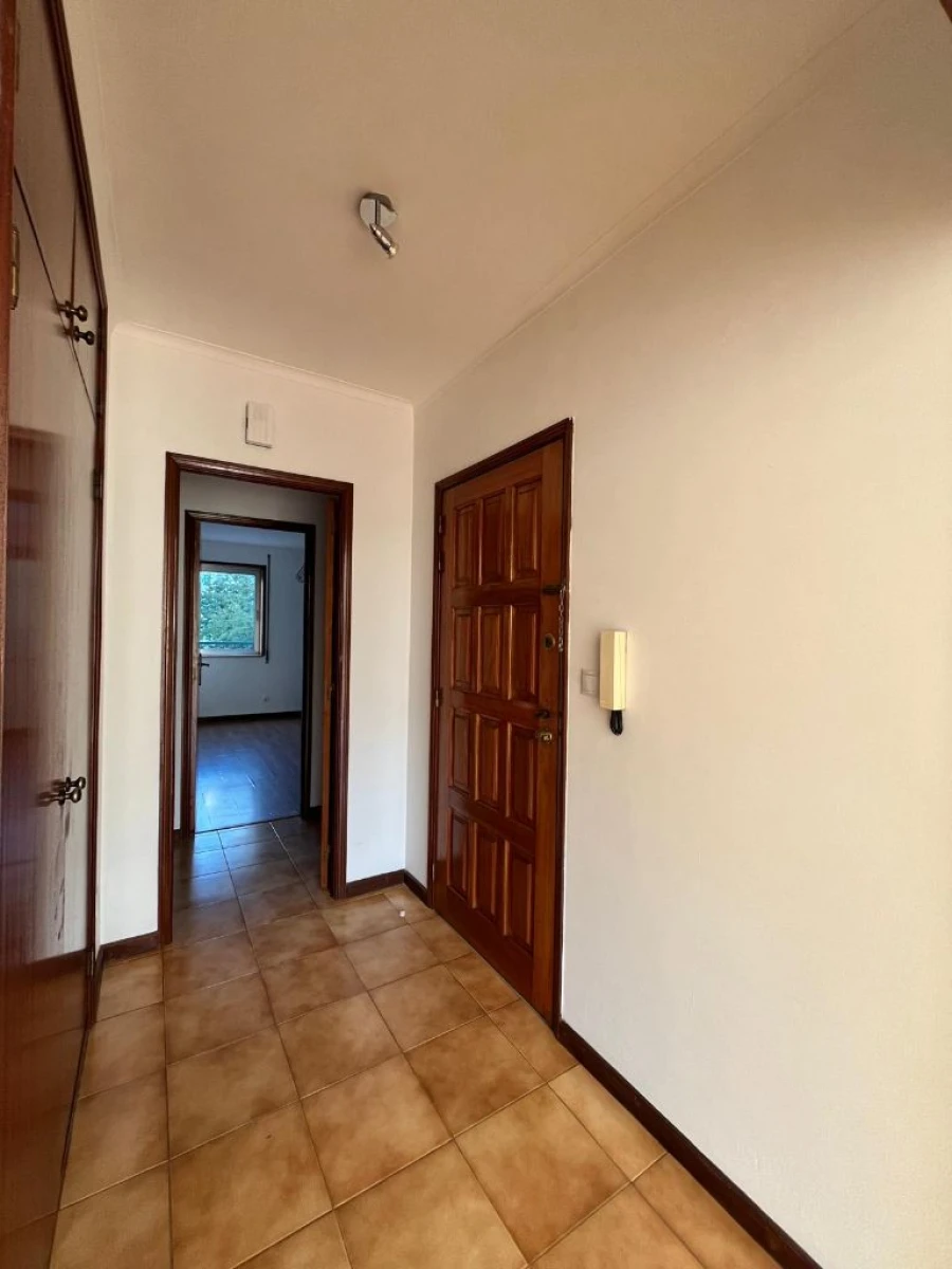 Apartamento T2 para Venda em Maia Foto 7